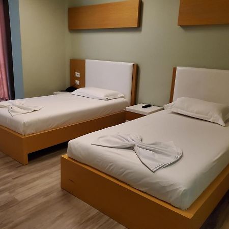 Hotel Bologna Avlonya Dış mekan fotoğraf