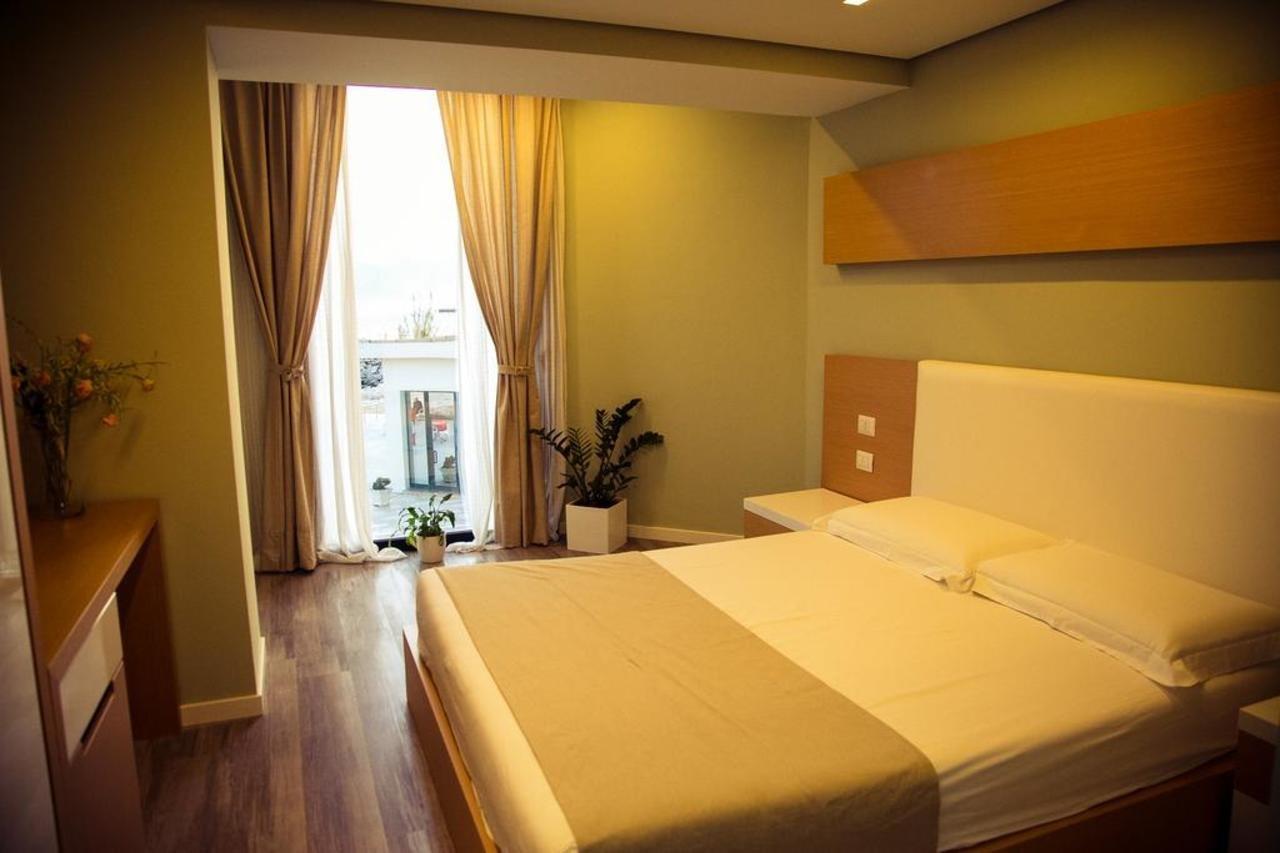 Hotel Bologna Avlonya Dış mekan fotoğraf