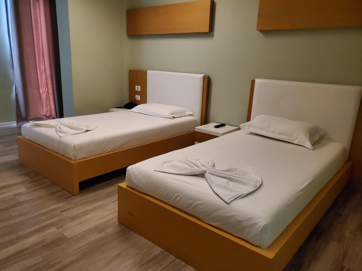 Hotel Bologna Avlonya Dış mekan fotoğraf
