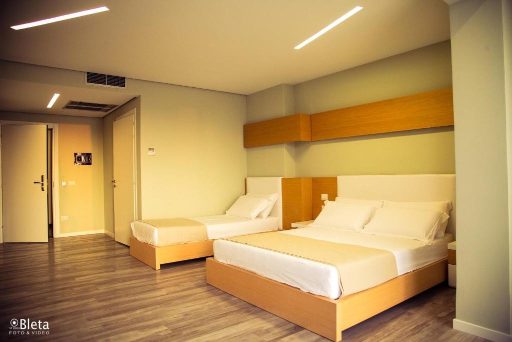 Hotel Bologna Avlonya Dış mekan fotoğraf